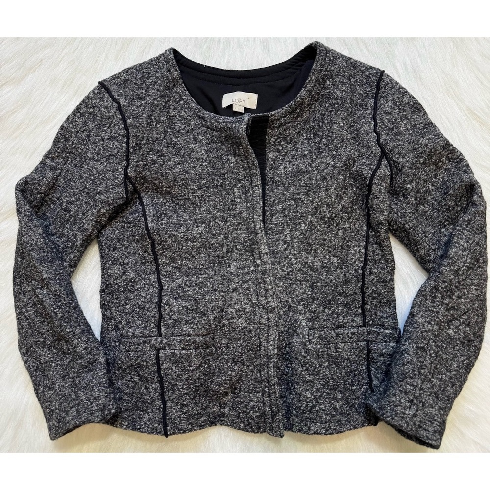 LOFT Cropped Gray Blazer 💗